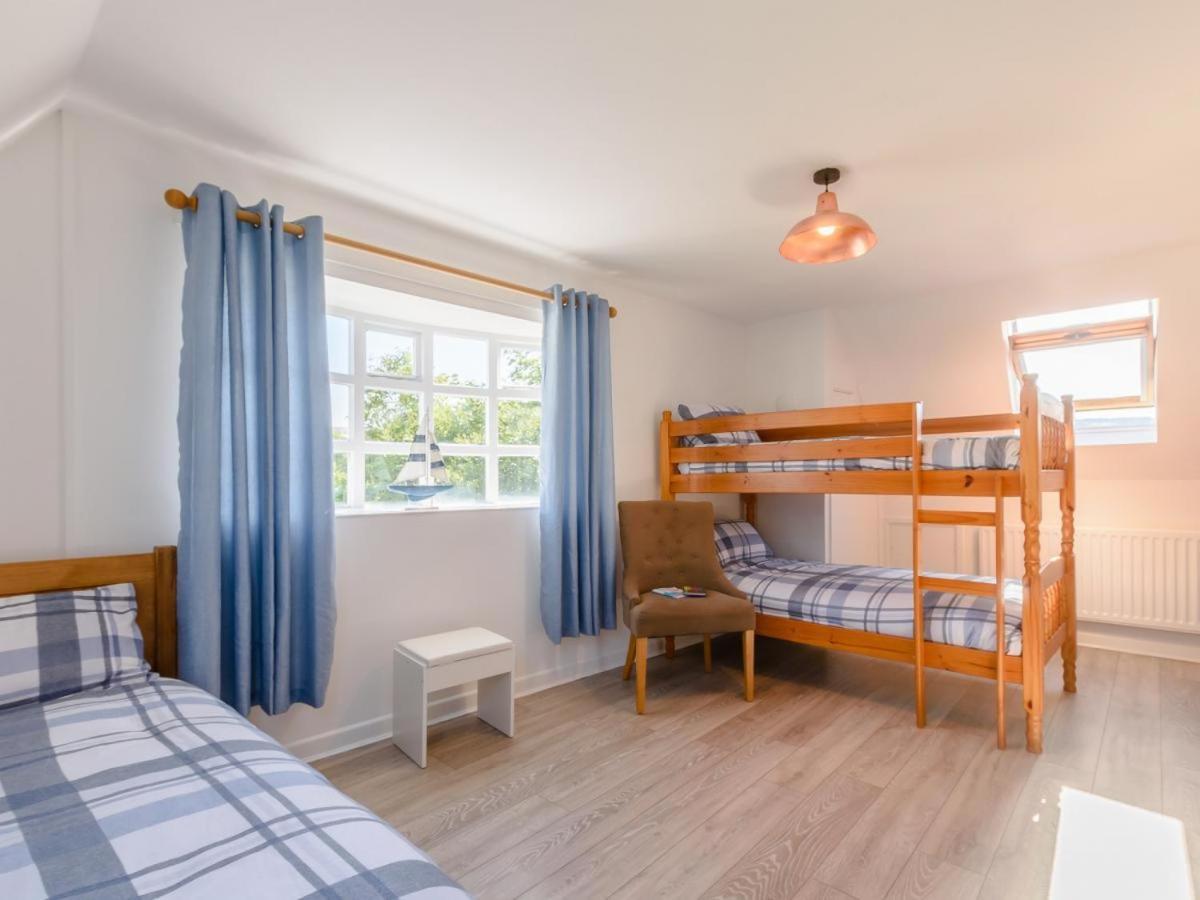 Waters Edge Apartment Ystradgynlais 外观 照片