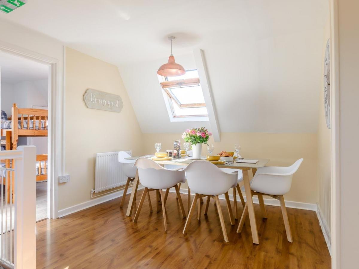 Waters Edge Apartment Ystradgynlais 外观 照片