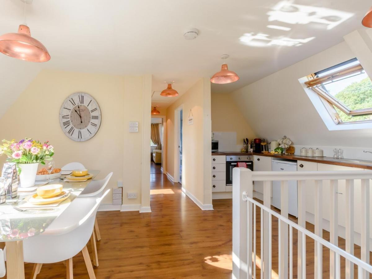 Waters Edge Apartment Ystradgynlais 外观 照片
